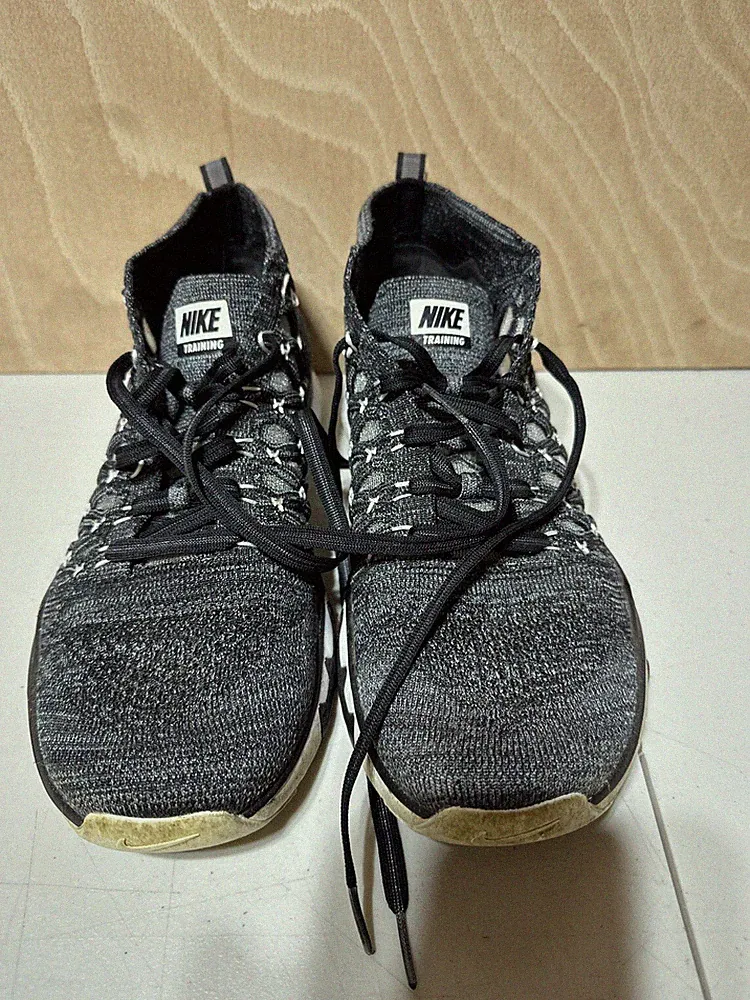 Nike Training Ultrafast Flyknit 843694-002 schwarz/weiß Laufschuhe Uk 9