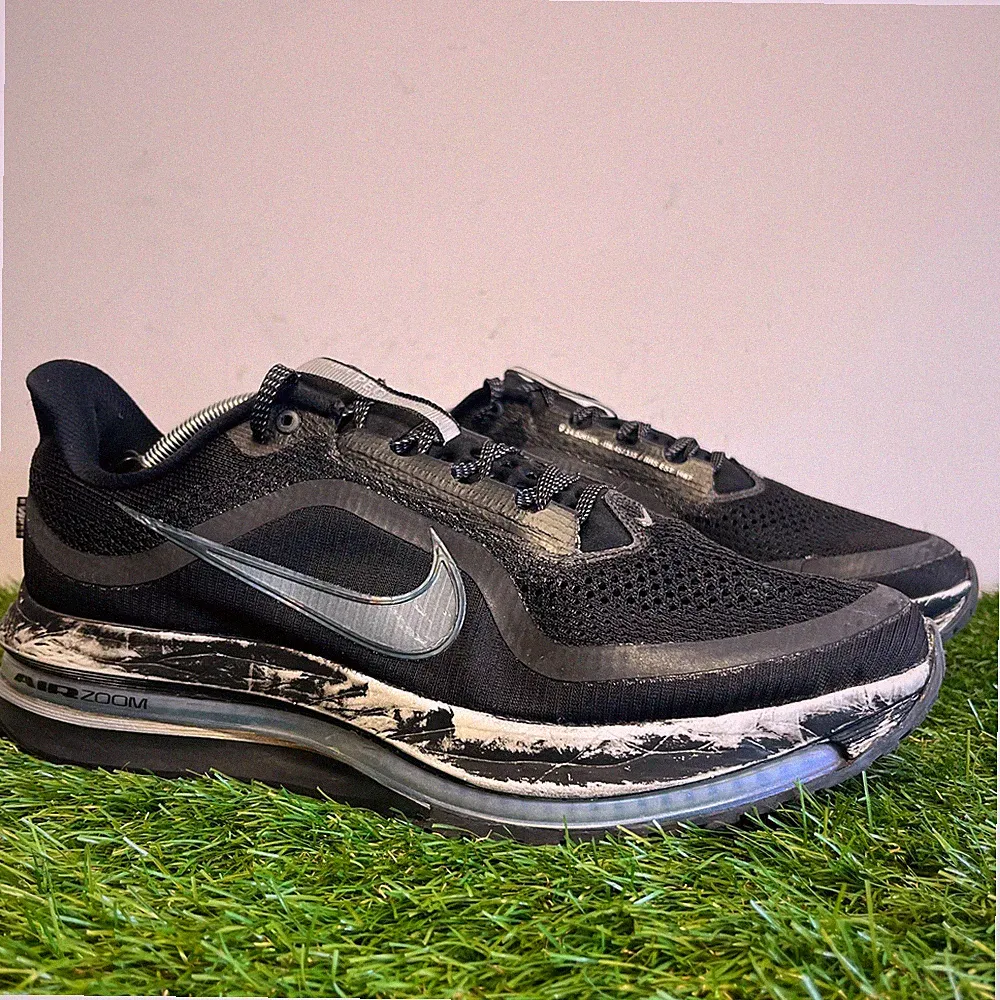 Nike Turnschuhe Größe 11 Herren schwarz Air Zoom Pegasus Premium sportliche Laufschuhe