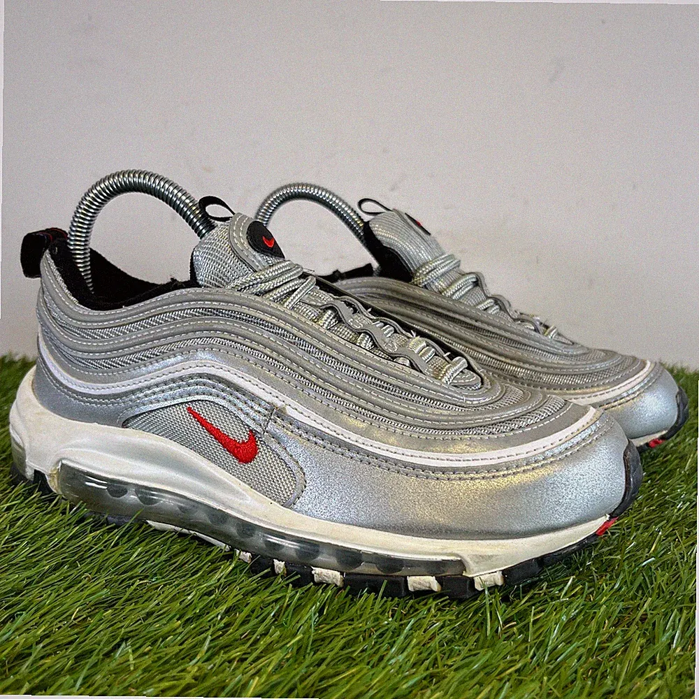 Nike Turnschuhe Größe 3,5 Herren Silver Bullet Air Max 97 OG Komfort Laufschuhe