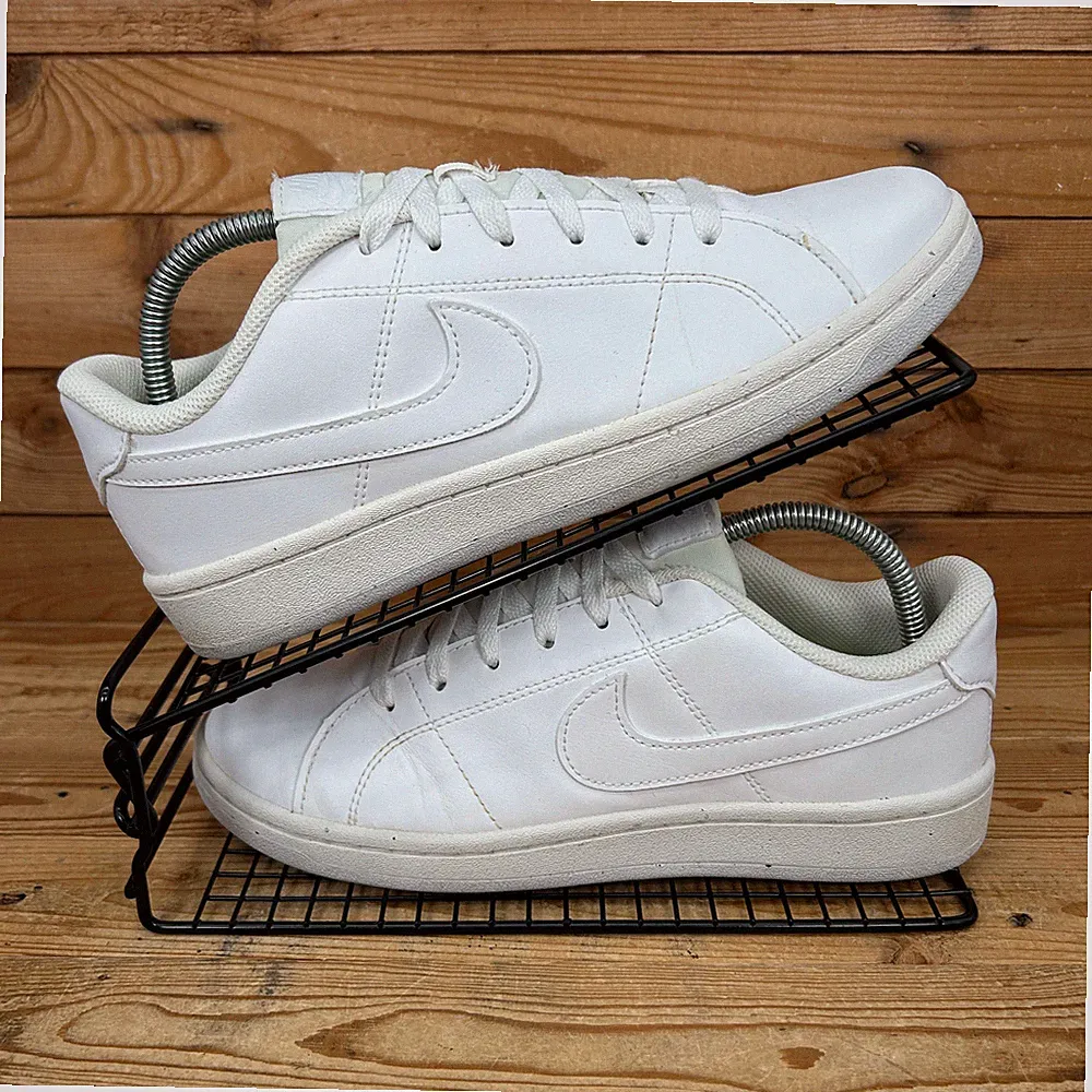 Nike Turnschuhe Herren Größe UK 7 Court Royale 2 Next Nature Weiß Leder Schuhe