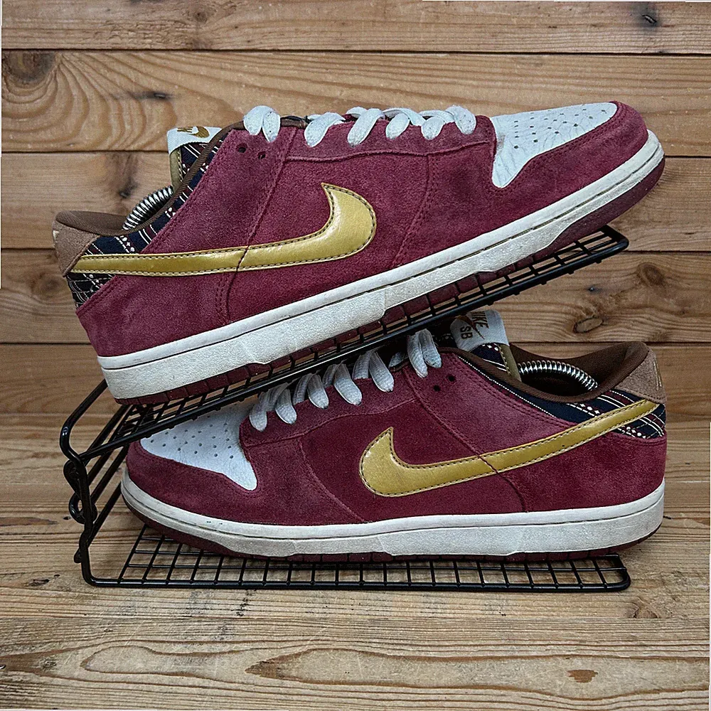 Nike Turnschuhe Herren Größe UK 8 SB Dunk Low Anchorman rot Wildleder Skaterschuhe 2009