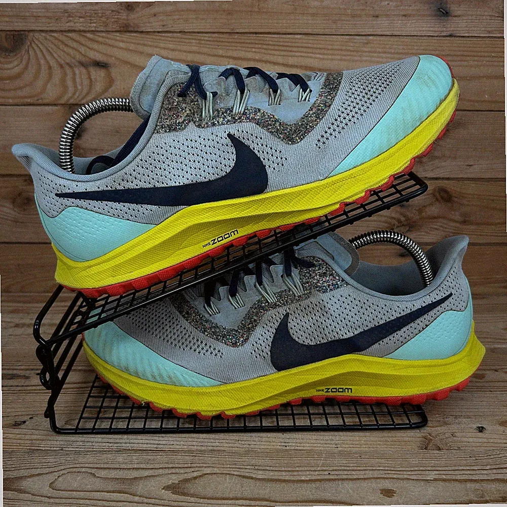 Nike Turnschuhe Herren Größe UK 9,5 Air Zoom Pegasus 36 Trail Aura Laufschuhe*