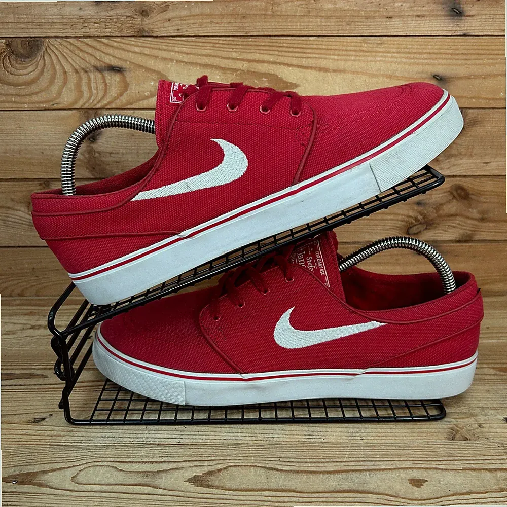 Nike Turnschuhe Herren Größe UK 9 Zoom Stefan Janoski Canvas rot weiß Skaterschuhe