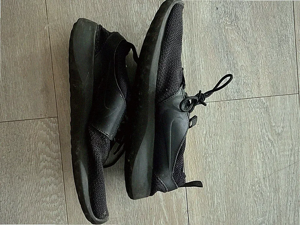 Nike Unisex Sneaker Laufschuhe Gr. 40 schwarz Gebraucht
