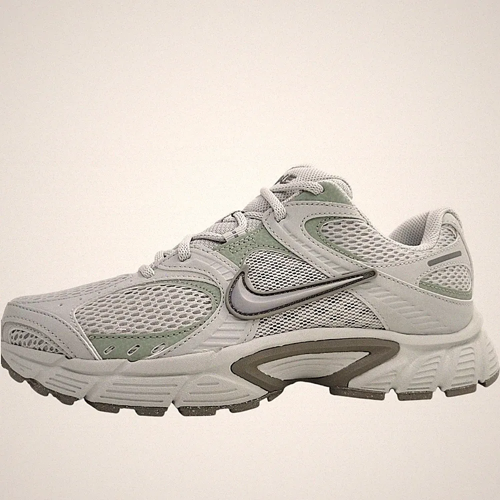 Nike V5 RNR Herren Laufschuh in Weiß