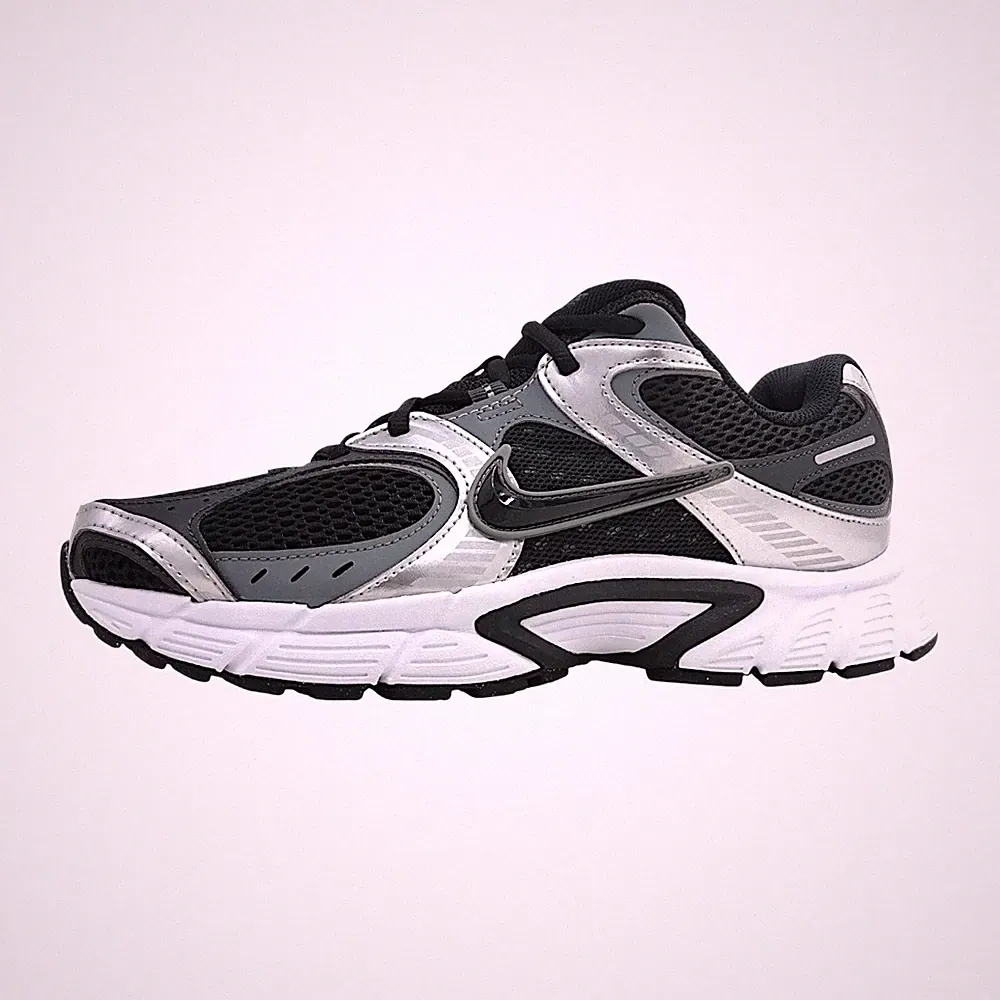 Nike V5 RNR Herrenschuhe Schnürschuhe Trainingsschuh Schwarz Sport