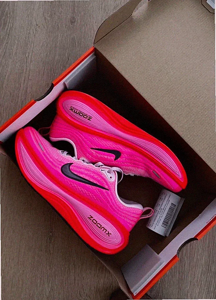 Nike Vomero Plus Damen Laufschuhe Sneaker ZoomX rosa/rot Low Top