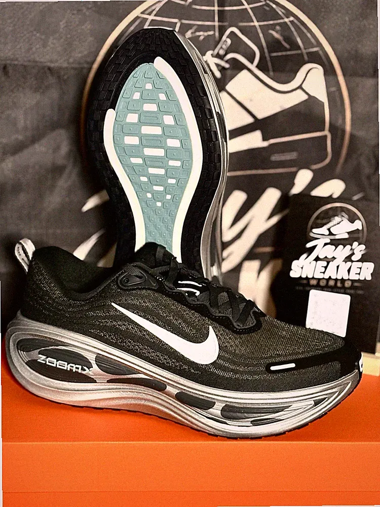 Nike Vomero Plus Herren Laufschuhe Sneaker Schwarz/Silber EU 42,5 Zoom