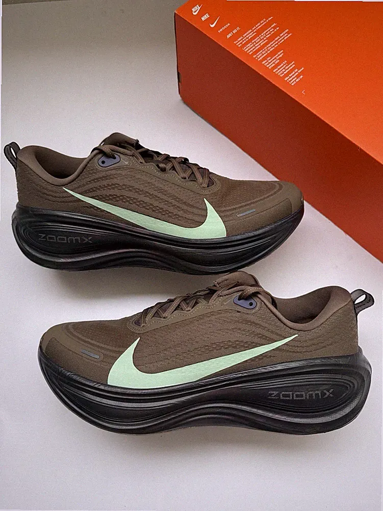 Nike Vomero Plus Ironstone Braun Schwarz 47,5 Neu ZoomX Laufschuhe IR7550-030