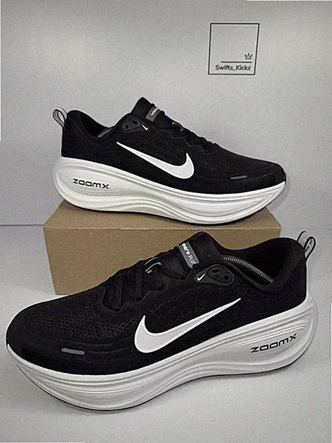 Nike Vomero Plus Laufschuhe - Schwarz / Weiß - Größe UK 11 - HV8150-002