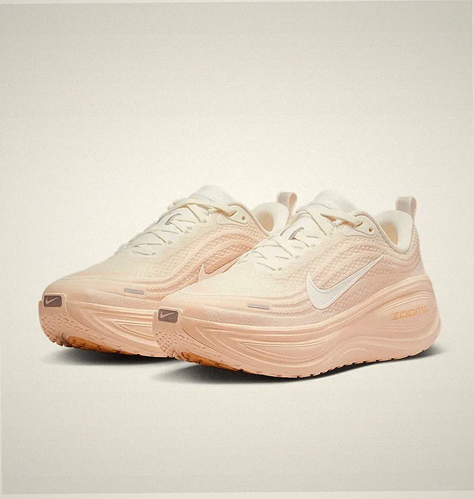 Nike Vomero Plus WMNS HV8154-801 Guava Ice Sail Laufschuhe EU 36,5