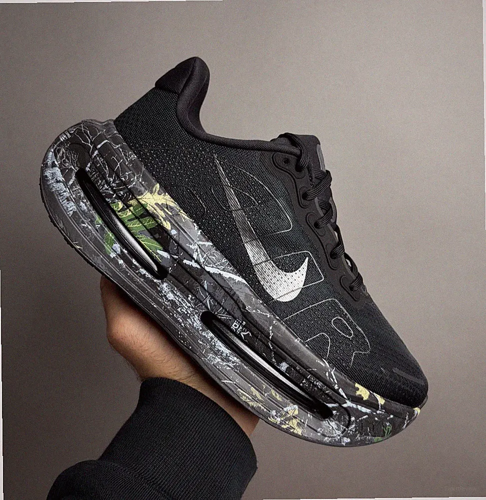 Nike Vomero Premium CM Laufschuhe EU 40.5 IO7325-001