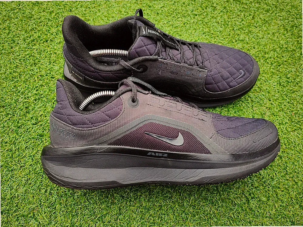 Nike Winflo 11 GORE-TEX Herren Laufschuhe, Gr. 10 UK / 45 EU