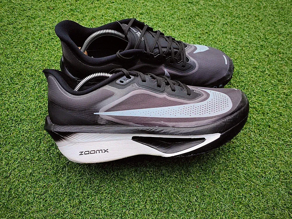 Nike Zoom Fly 6 Schwarz Rauchgrau Herren Laufschuhe, 11 UK #