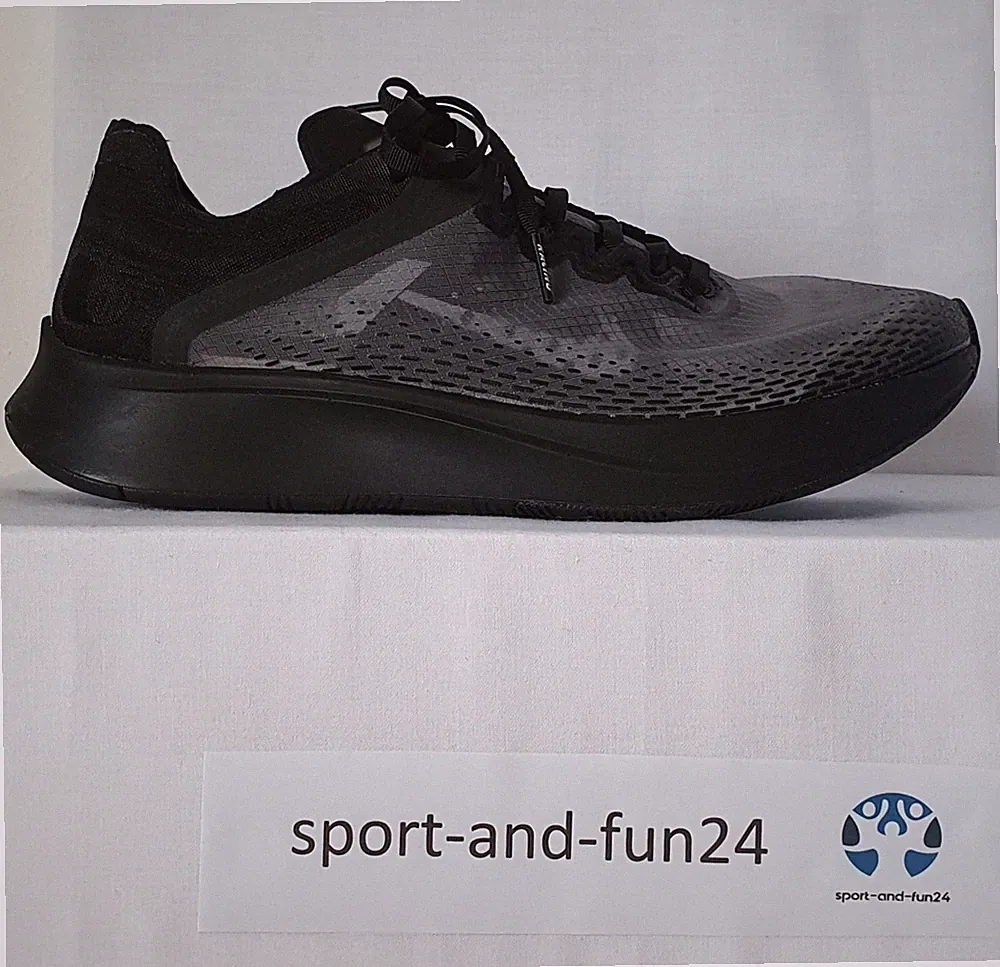 Nike Zoom Fly SP Fast Laufschuh BV3245-002 Schwarz/Dunkelgrau Gr. 38,5