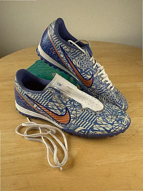 Nike Zoom Mercurial Vapor 15 Academy CR7 IC Herren Größe 8 Hallenschuhe
