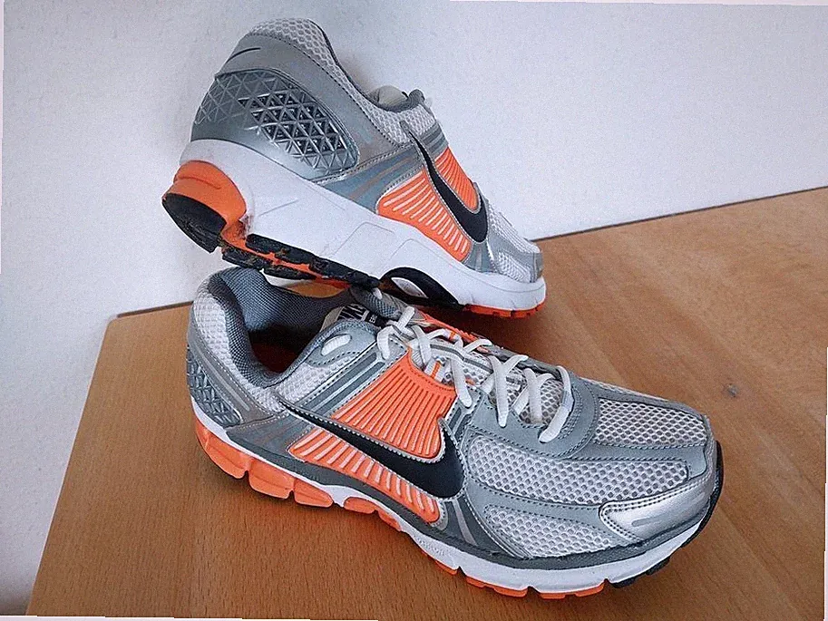 Nike Zoom Vomero 5 Orange Gr 47 UK 11,5 US 12,5 Laufschuhe TOP Zustand