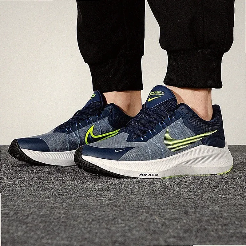 Nike Zoom Winflo 8 Neu Running Laufschuhe Asphalt Wald Gr:42,5 Sport Ausdauer