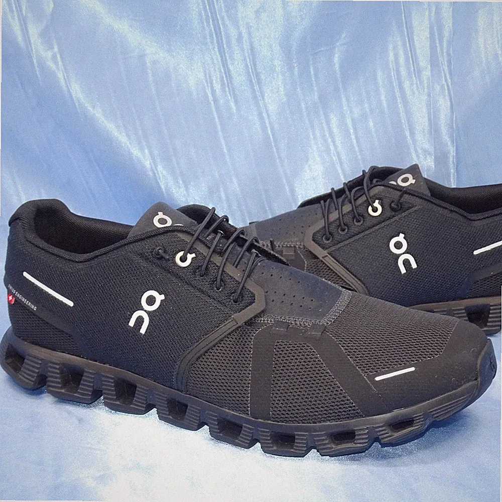 ON CLOUD 5 SCHUHE GR 47,5 ON RUNNING CLOUD TRAIL CLOUDTEC SCHWARZ NEUWERTIG