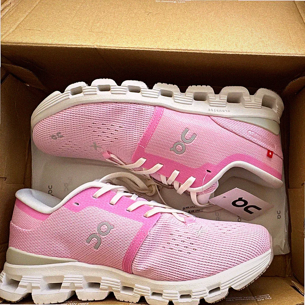 On Cloud Damen Laufschuhe Sneaker Cloud X4 rosa/weiß