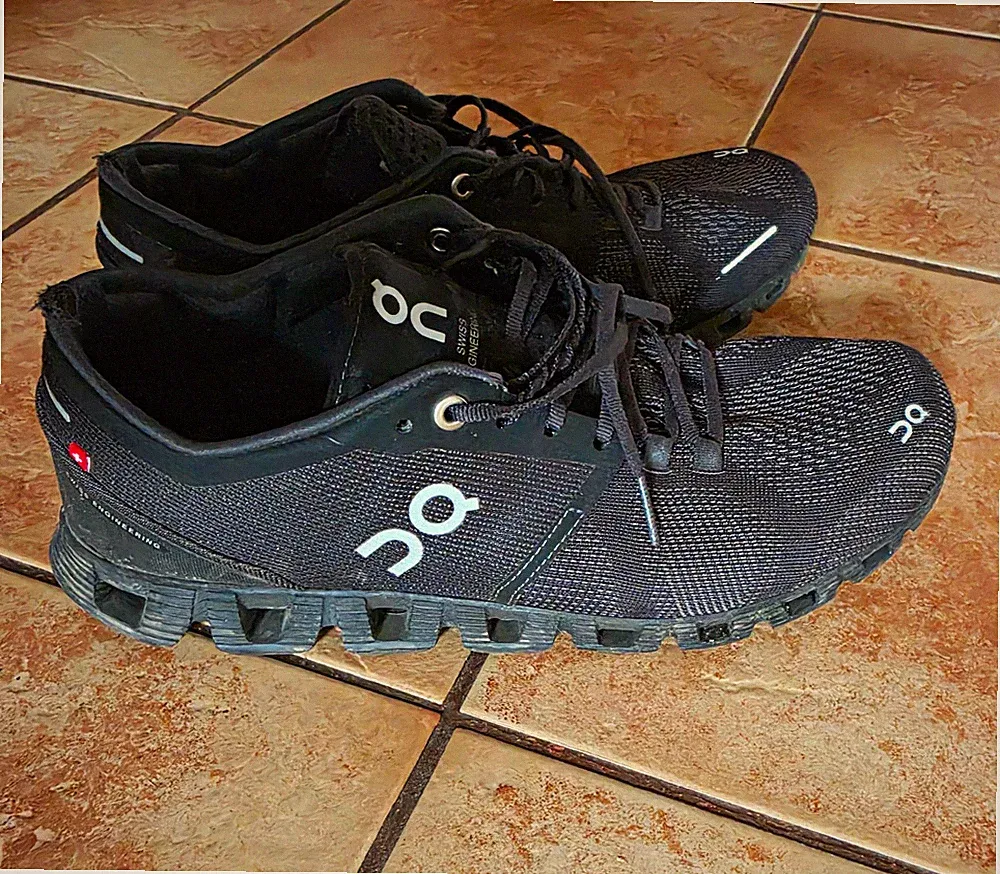 On Cloud Herren Laufschuhe Sneaker Schwarz Mesh atmungsaktiv EU 42,5