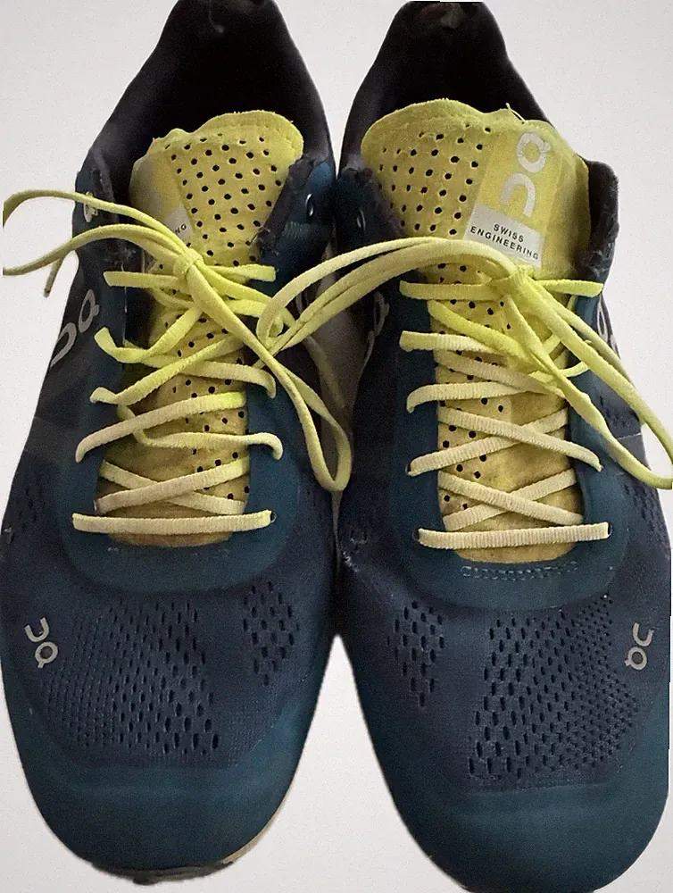 On Cloud Laufschuhe Blau/Gelb – Größe 44 Gebraucht