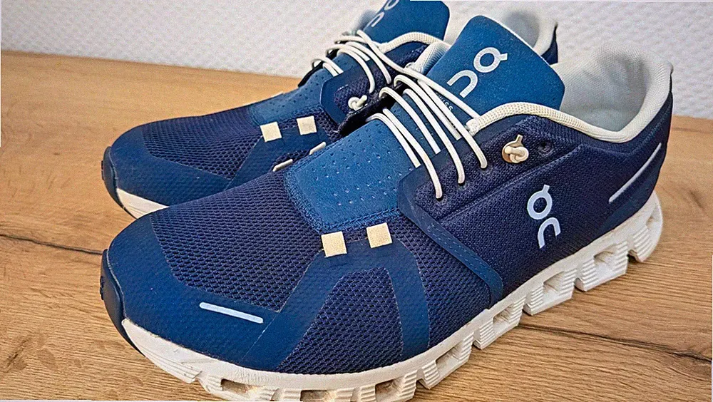 On Cloud Sneaker Herren Laufschuhe Gr. 43 Neuwertig