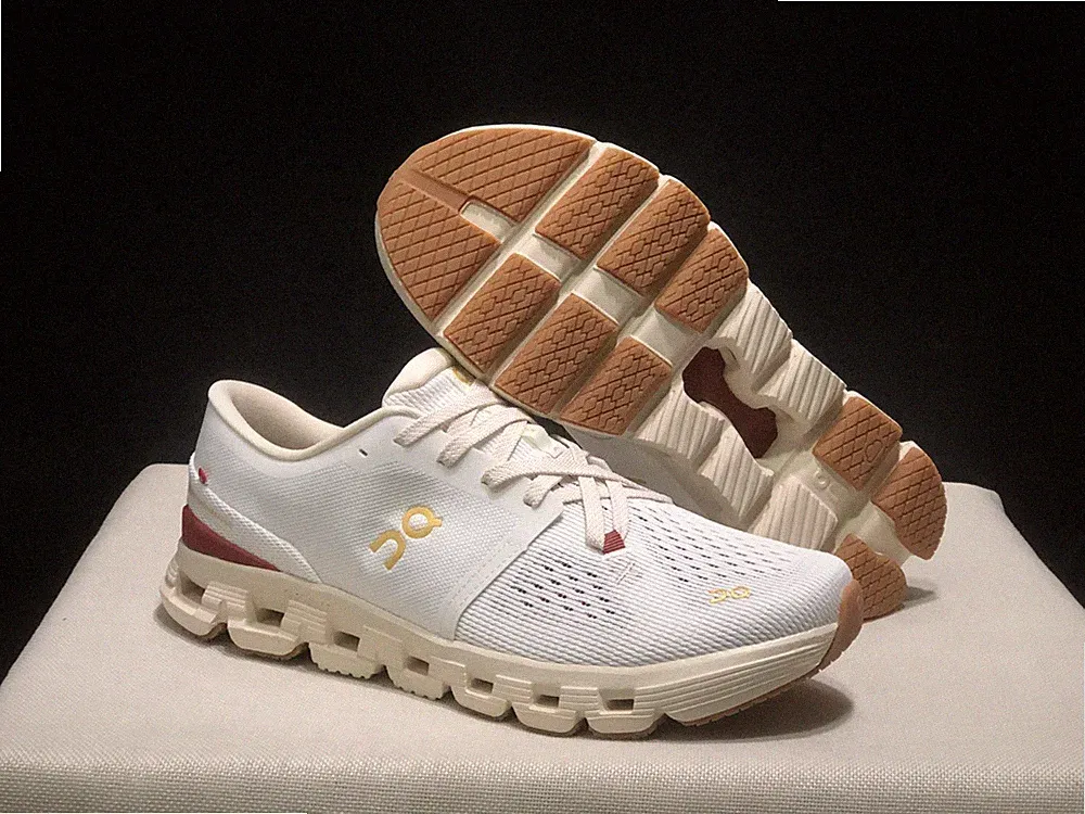 Cloudtilt Pearl|Ivory Perlweiße Sneaker/Laufschuhe in Elfenbeinweiß