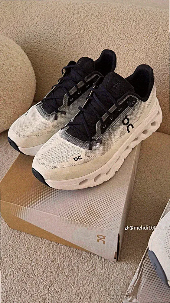 On Cloudrunner Herren Sneaker Laufschuhe Mesh atmungsaktiv Schnürung Weiß