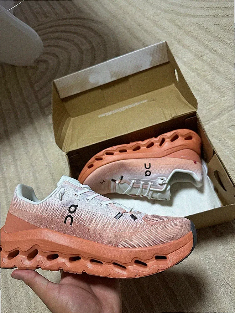 On Cloudsurfer Herren Laufschuhe orange /Weiß Mesh atmungsaktiv Schnürung Low