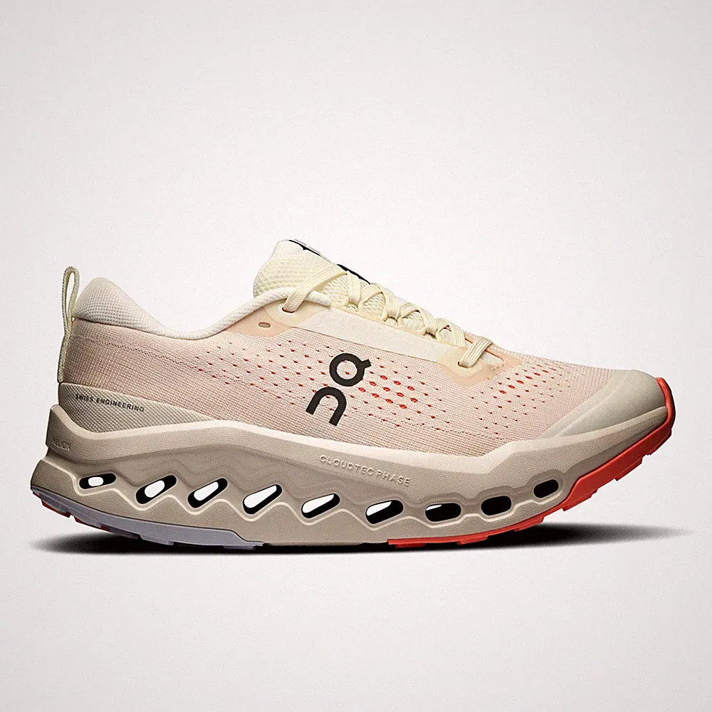 on Cloudsurfer Trail 2 - grffige, bequeme Gelände- und Straßenlaufschuhe Damen