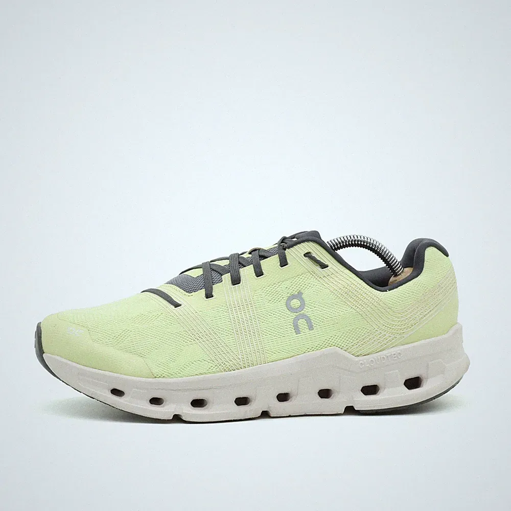 On Herren Cloudstratus Sportschuh EU 46 Gelb 55.98091 CloudTec Leichtgewicht