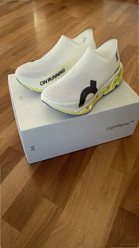 On LightSpray Cloudmonster 3 Hyper, Limited Edition, Neu, Gr.45, Lime/Weiß