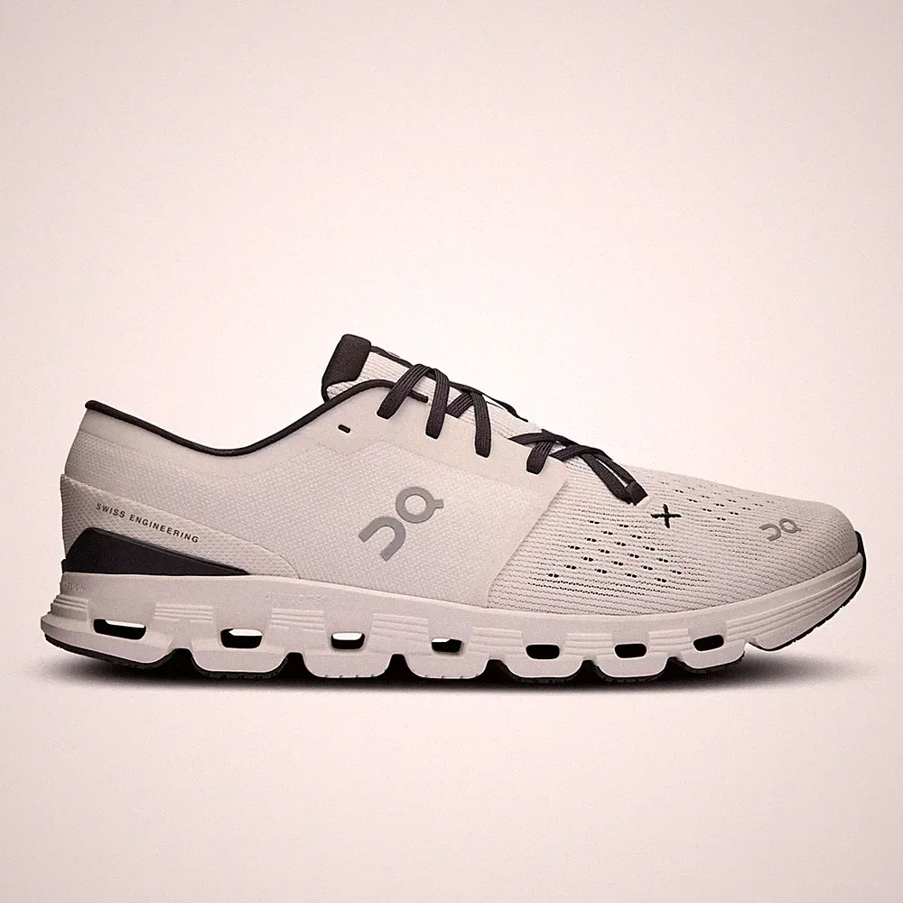 On Running Cloud X 4 Trainingsschuhe Schnürschuhe Ivory/Black Herren Laufschuhe
