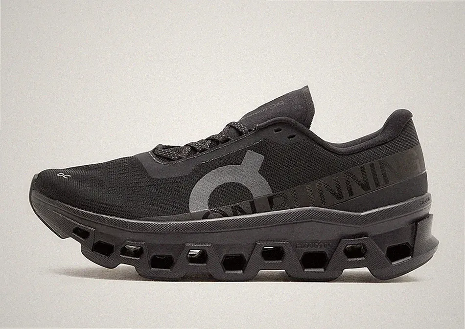 On Running Cloudmonster Herrenschuhe in Schwarz
