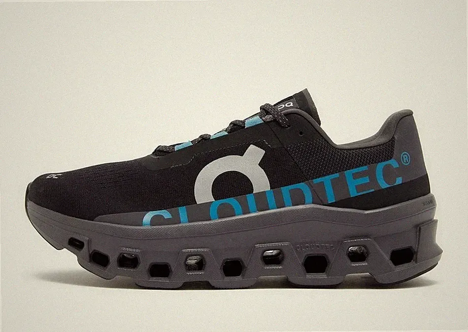 On Running Cloudmonster Schuhe in Schwarz