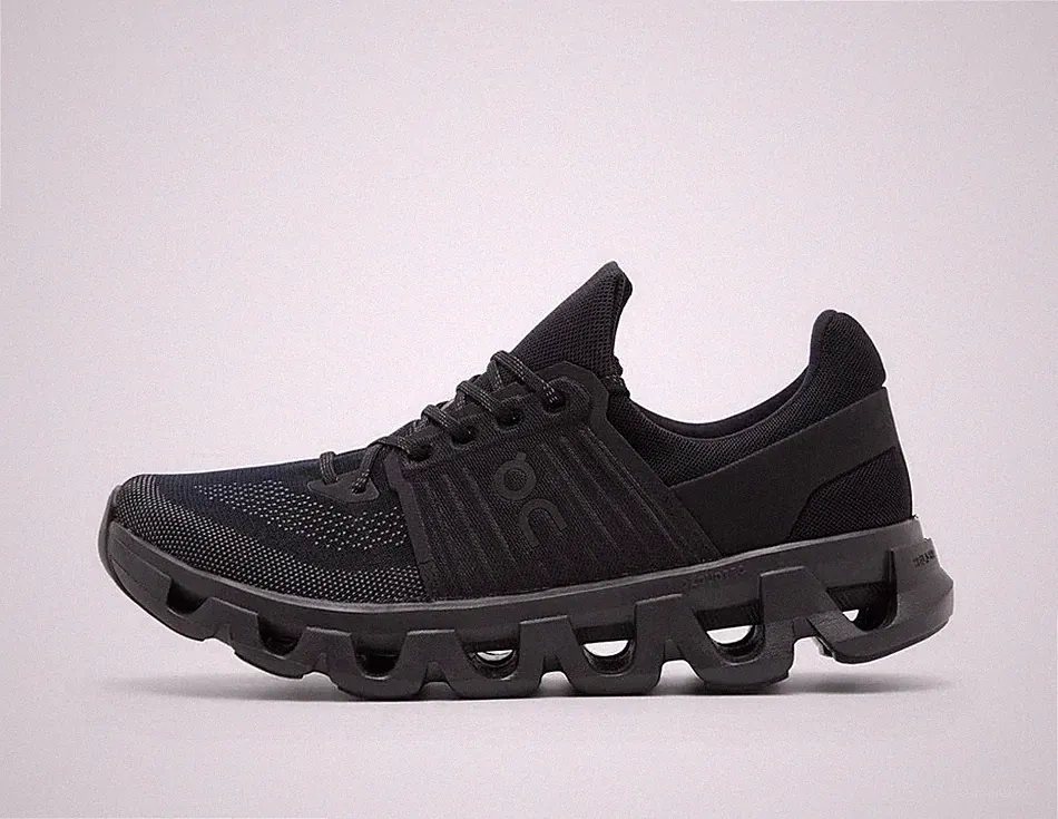 On Running Cloudswift 4AD Laufschuhe in Schwarz