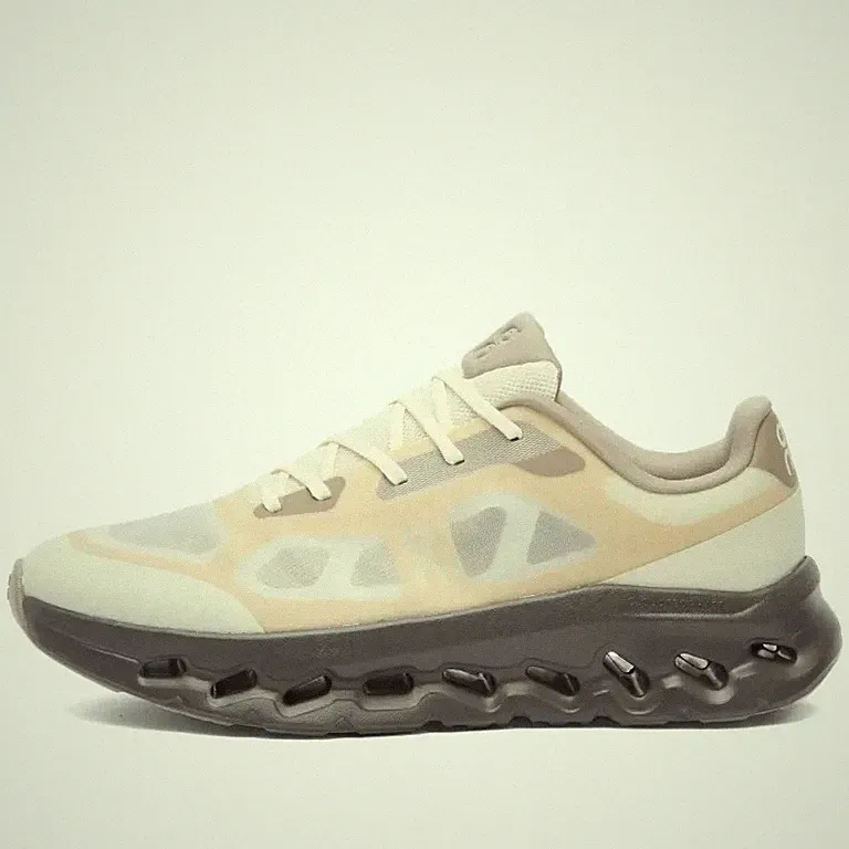 On Running Cloudtilt Remix Sneaker Herrenschuhe in Weiß und Braun