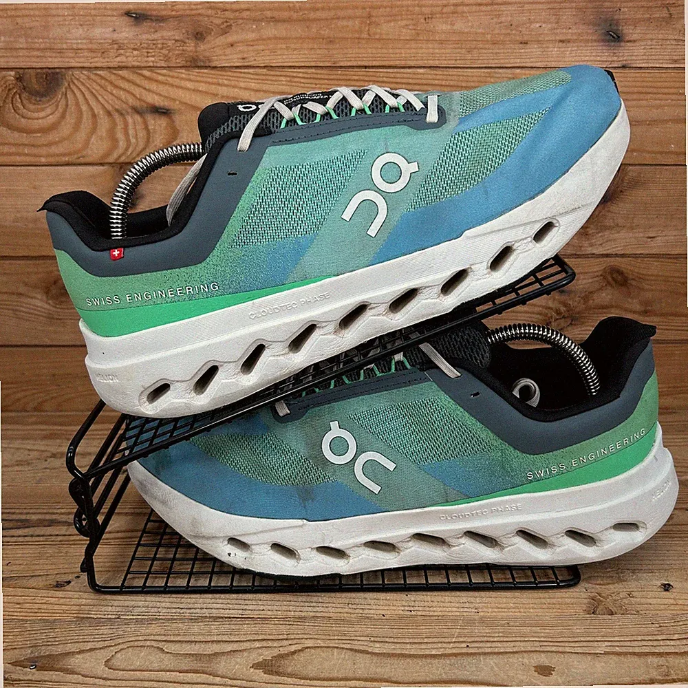 On Running Sneaker Herren Gr. UK 11 Cloudsurfer Next Weite 2E Honeydew Swiss Schuhe