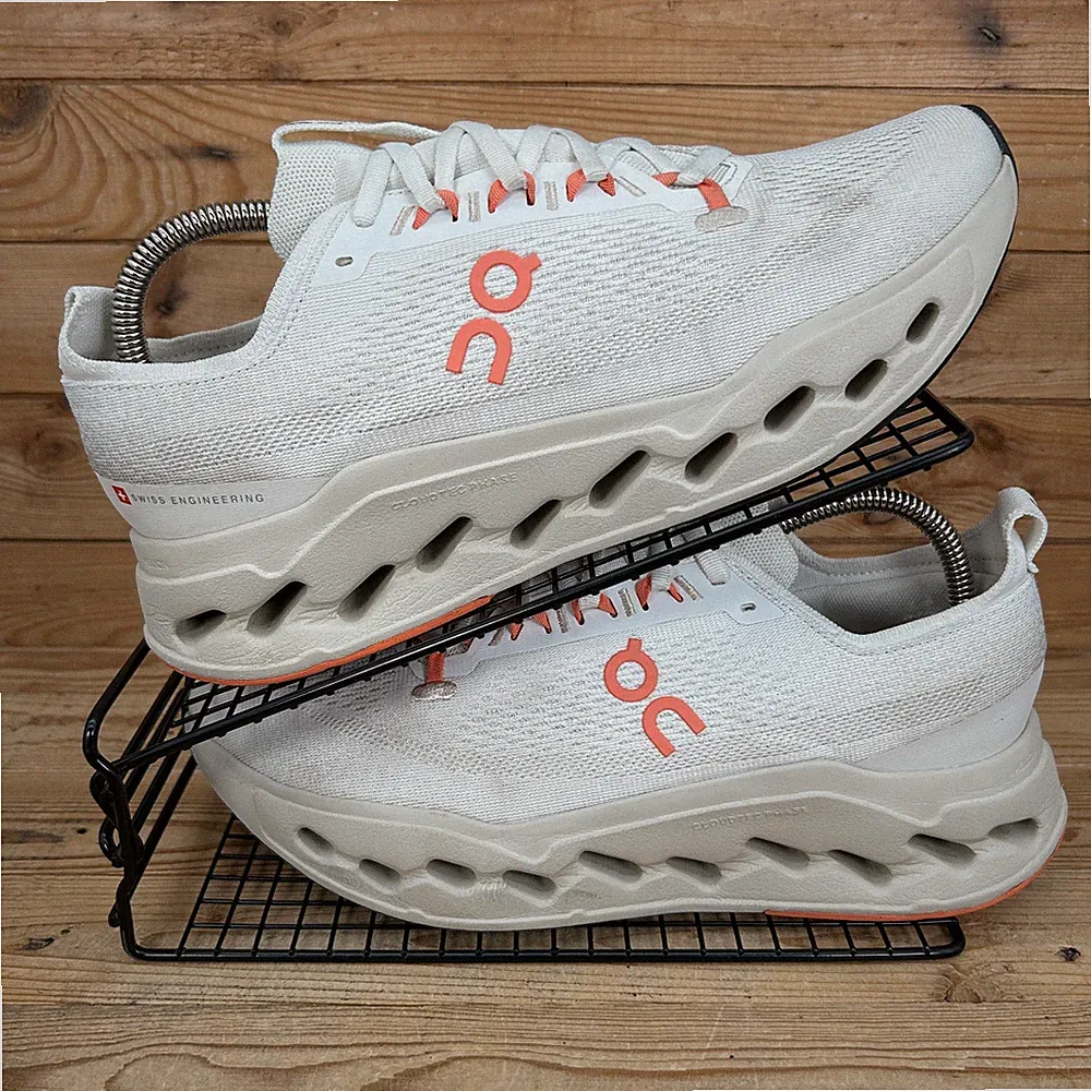 On Running Turnschuhe Herren Größe UK 9 Cloudsurfer Max Elfenbein Lachs Schweizer Fitnessschuhe
