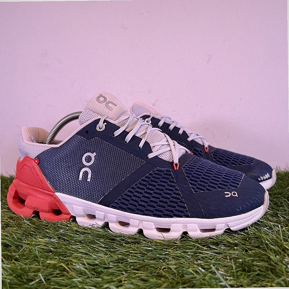 On Trainers Größe 9 Herren Navy Cloudflyer Athletisch Sport Wandern Laufschuhe