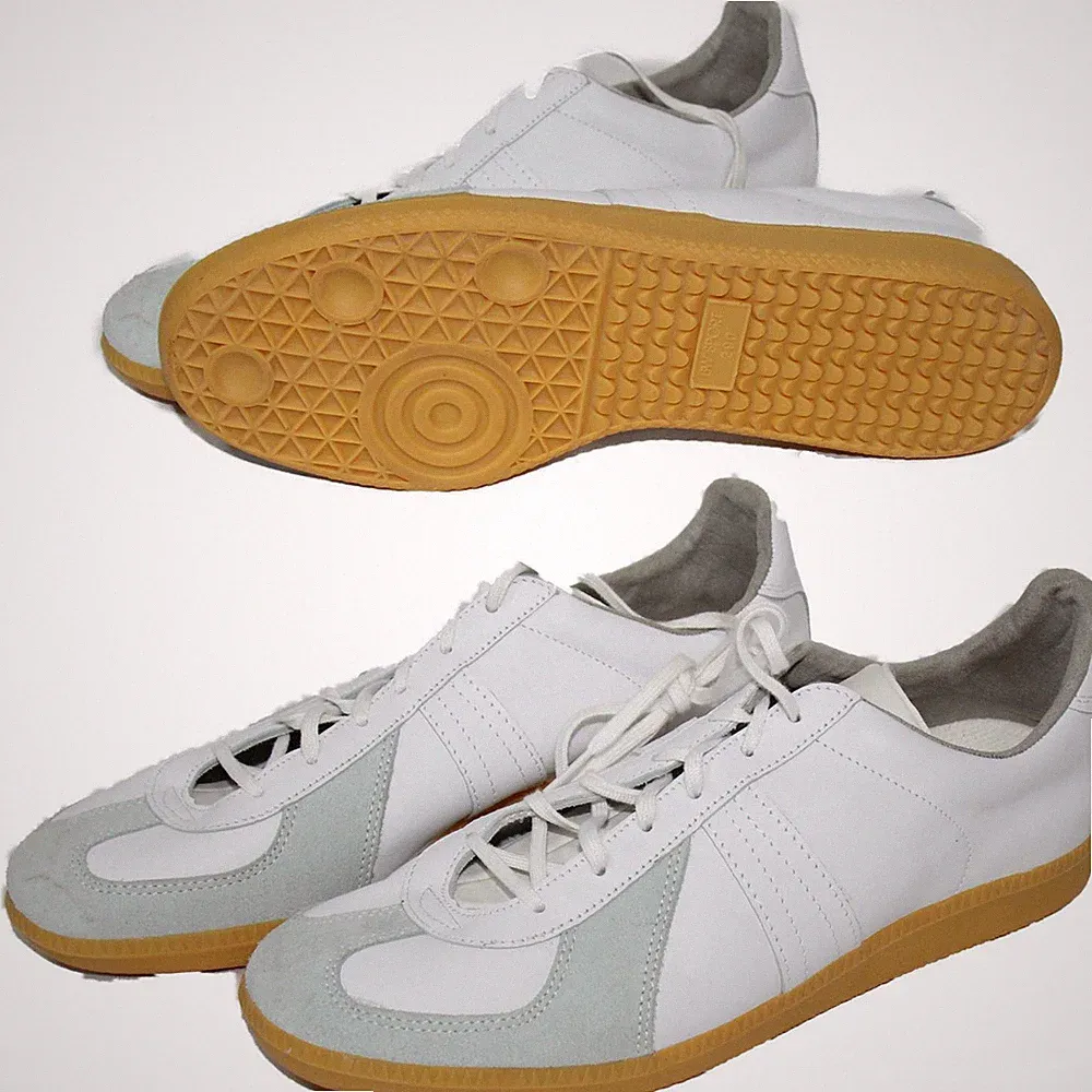 Transparent Hallenschuh