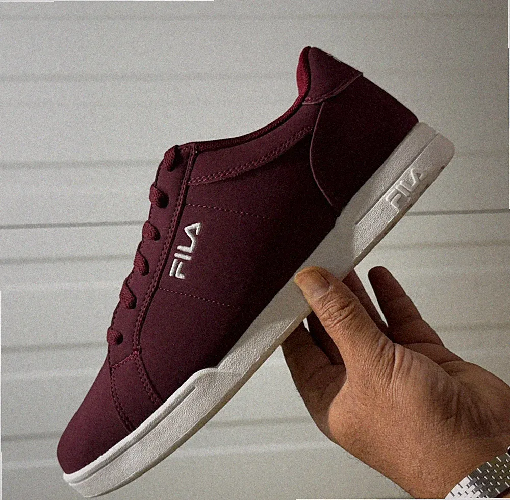Original FILA CAMPORA SE® (Herren UK 9 EUR 43,5) Sneaker Gym Cardio Schuhe / Rot