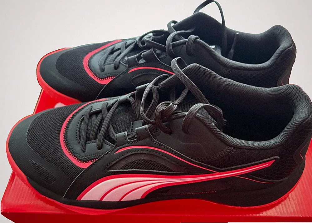 Puma Hallenschuh Solarstrike II (EUR 46)