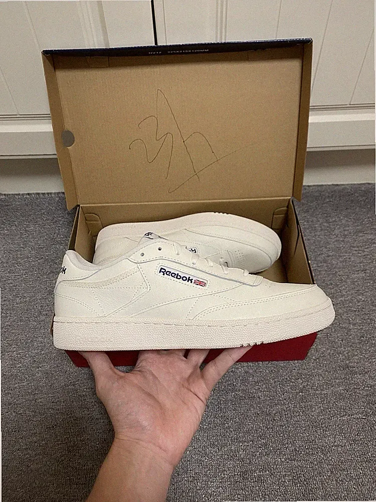 Reebok Club C 85 kreideweiß Turnschuhe Schuhe neu im Karton Größe 10uk Herren HP4321