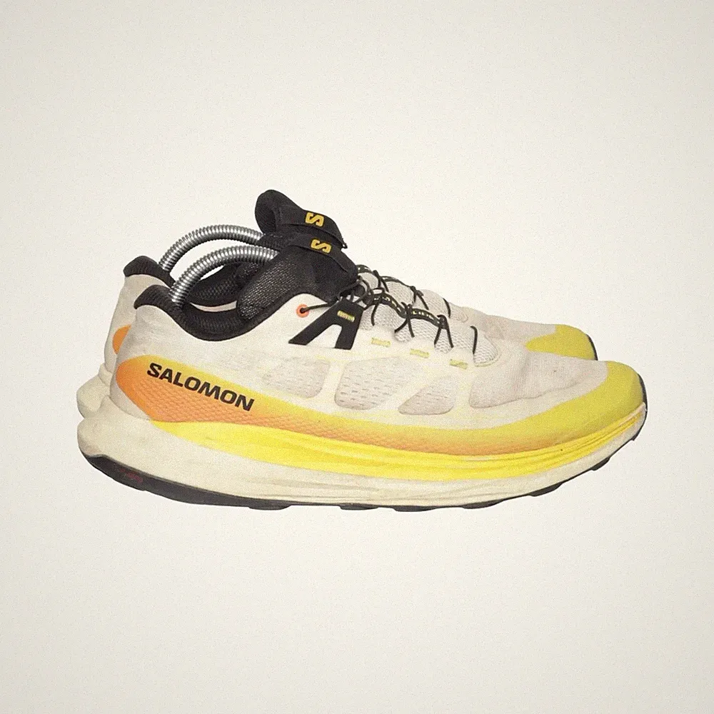 Salomon, Laufschuhe, Größe: 44, model: ultra glide 2, Weiß/Gelb/Orange #Jw3