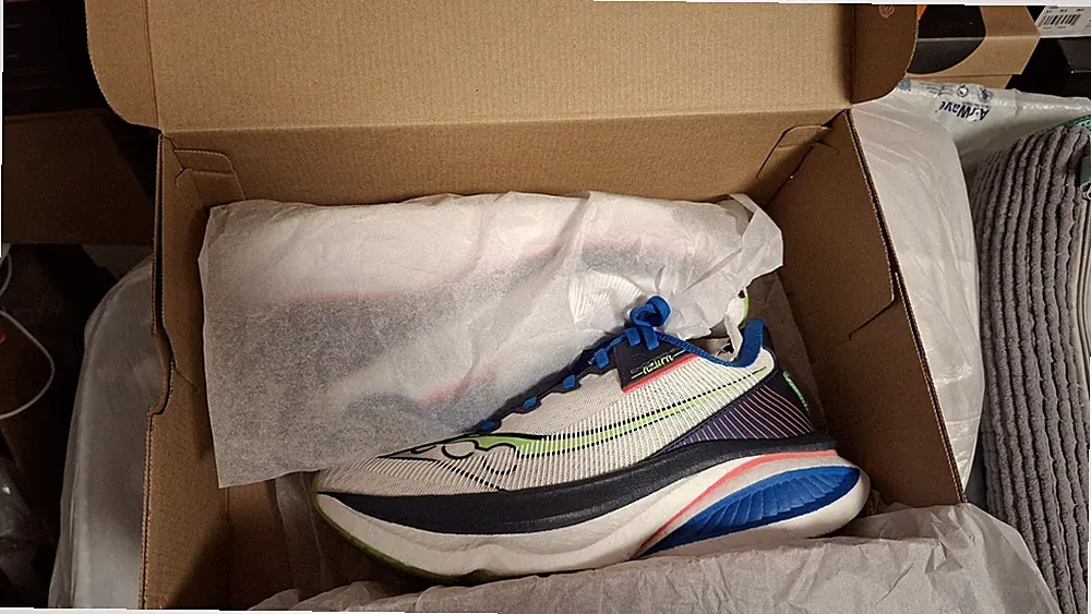 Saucony Endorphin Azura Laufschuhe White/Navy Low EU 41 US 8 UK 7 S21070-124