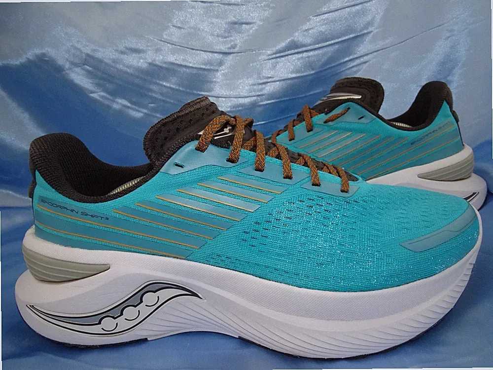 SAUCONY ENDORPHIN SHIFT 3 LAUFSCHUHE SCHUHE GR 44 SNEAKER RUNNING KINVARA D84