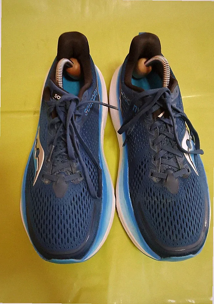 Saucony Guide 18 Laufschuhe Herrenschuhe Sneakers Gr.44,5 UK 9,5