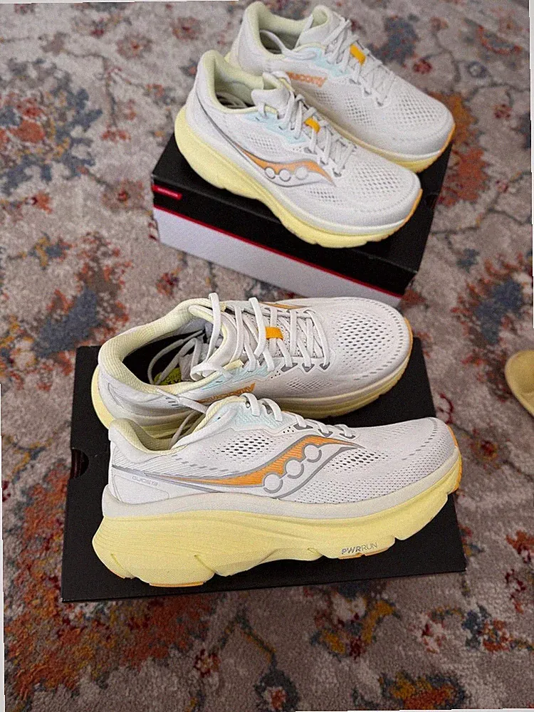 Saucony Guide 19, NEU, Laufschuhe, in Größe 40,5 & 42